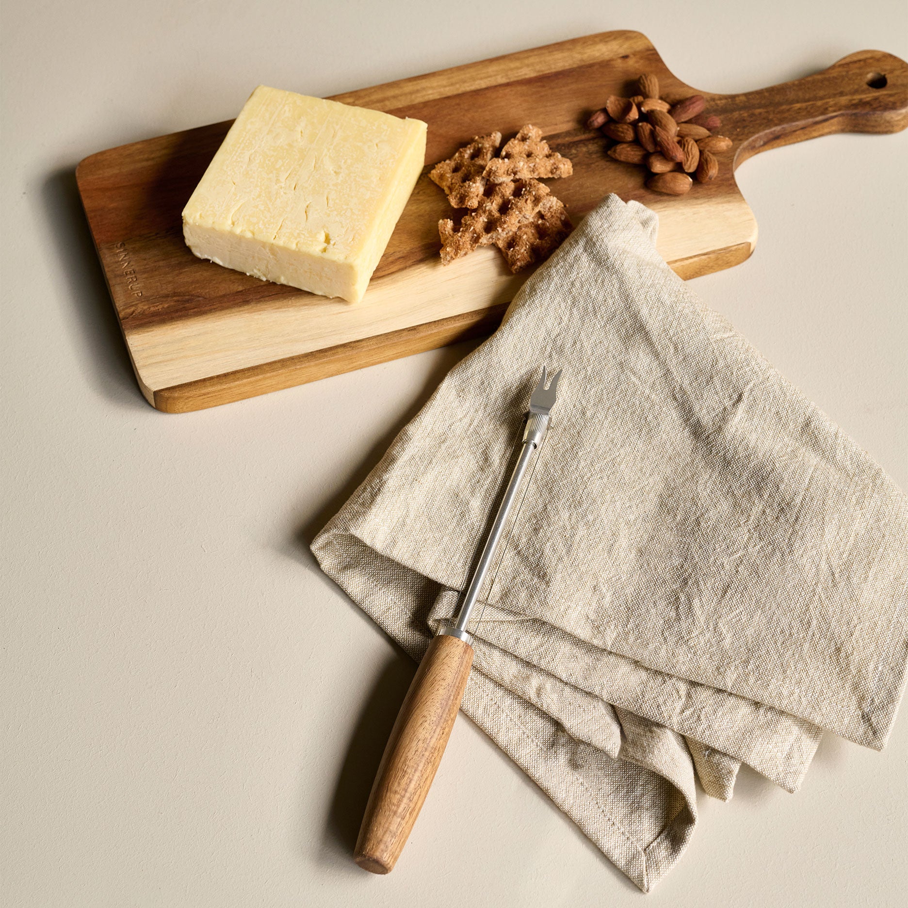 Auri akacie osteskærer